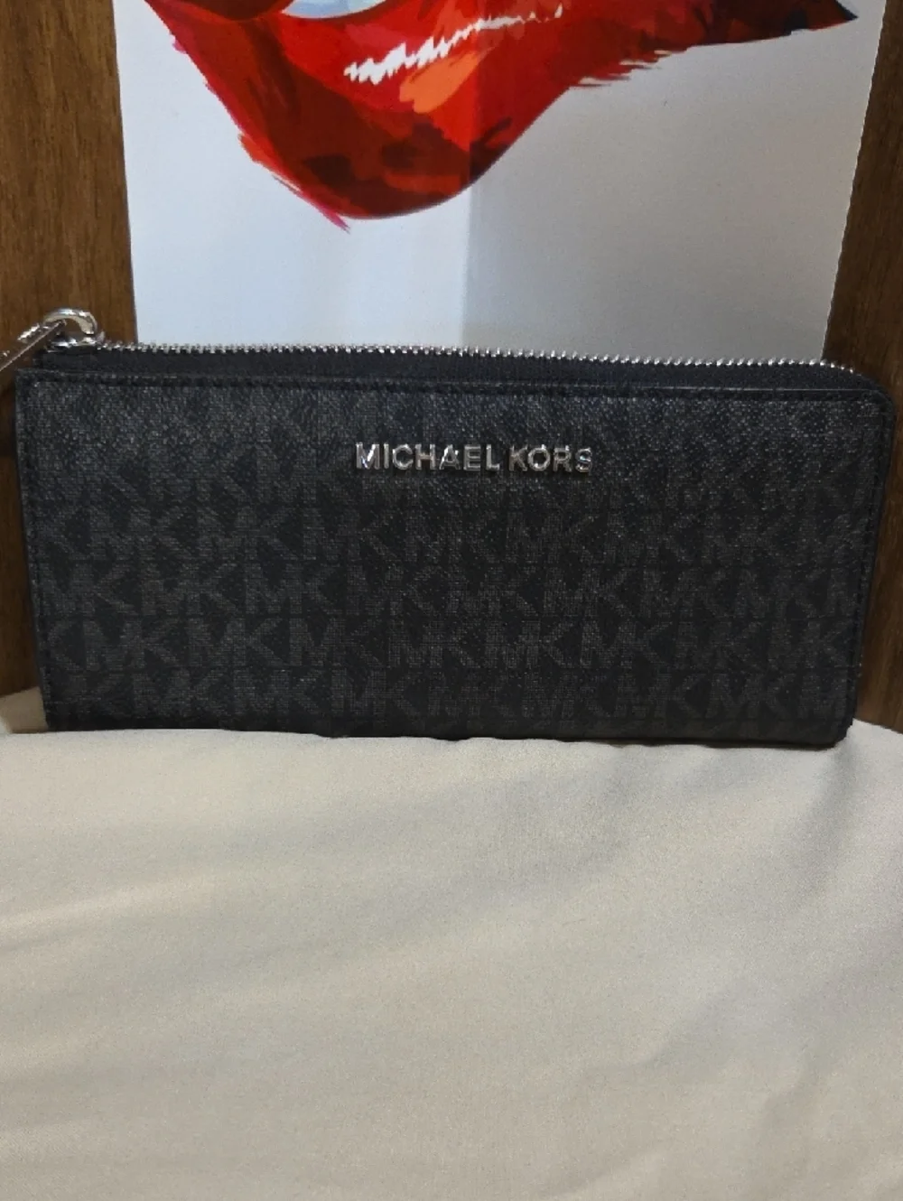 MICHAEL KORS Black Logo Zip Wallet NWOT - Picture 2 of 7
